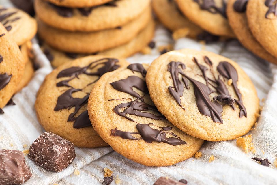 Mars Bars Stuffed Cookies